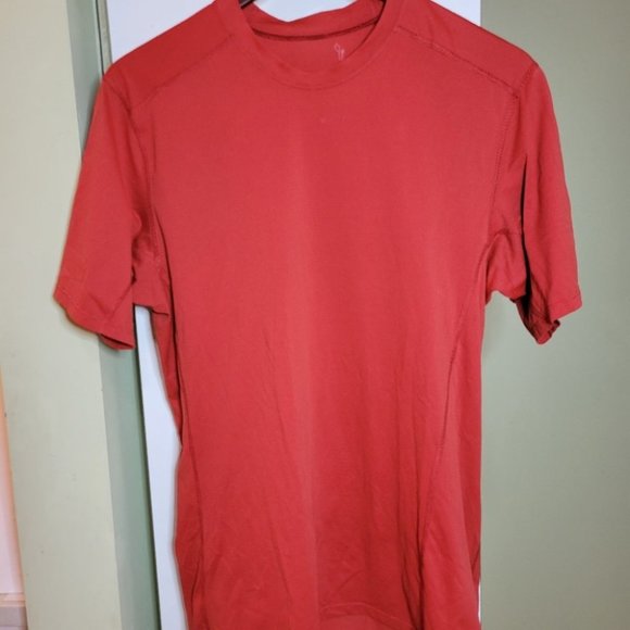 Arc'teryx performance athletic short sleeve tee-shirt in red, size large. - Picture 2 of 9